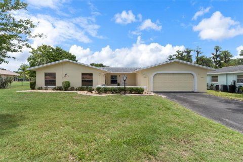 Condo in New Port Richey, Florida, 1 bedroom  № 2091650 - photo 8