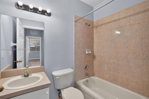 Townhouse in Homestead, Florida 3 bedrooms, 128.02 sq.m. № 2268586 - photo 21