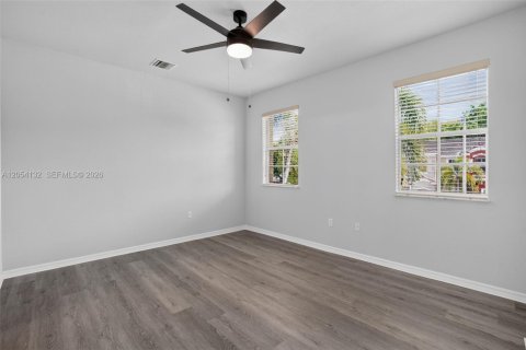 Townhouse in Homestead, Florida 3 bedrooms, 128.02 sq.m. № 2268586 - photo 28