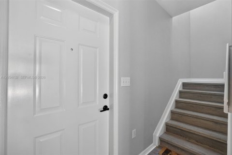 Townhouse in Homestead, Florida 3 bedrooms, 128.02 sq.m. № 2268586 - photo 5