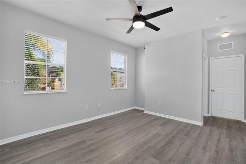 Townhouse in Homestead, Florida 3 bedrooms, 128.02 sq.m. № 2268586 - photo 30