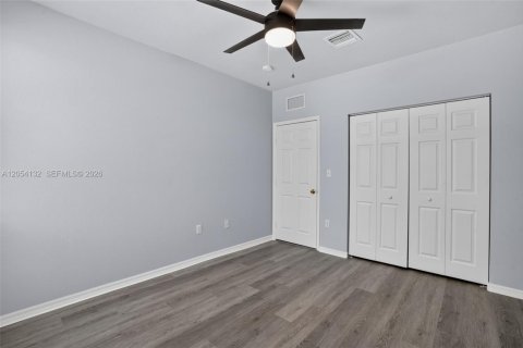 Townhouse in Homestead, Florida 3 bedrooms, 128.02 sq.m. № 2268586 - photo 19