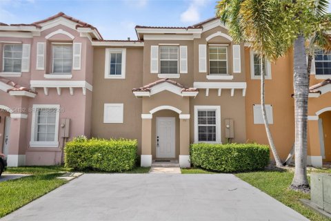 Townhouse in Homestead, Florida 3 bedrooms, 128.02 sq.m. № 2268586