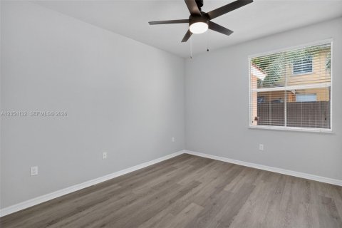 Townhouse in Homestead, Florida 3 bedrooms, 128.02 sq.m. № 2268586 - photo 17