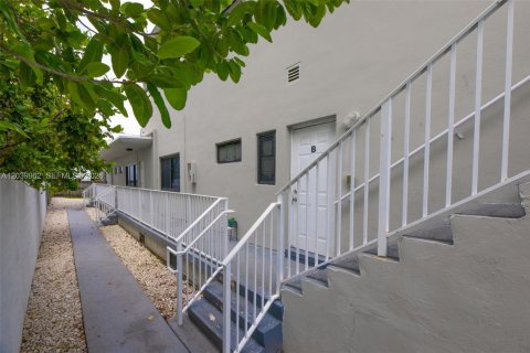 Commercial property in Miami Beach, Florida № 2086418 - photo 9