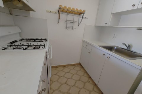 Appartement à louer à Hialeah, Floride: 1 chambre, 75.25 m2 № 1874925 - photo 11