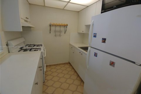 Appartement à louer à Hialeah, Floride: 1 chambre, 75.25 m2 № 1874925 - photo 5