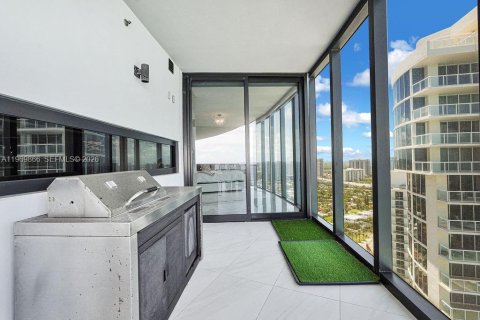 Condo in Sunny Isles Beach, Florida, 4 bedrooms  № 2030685 - photo 19