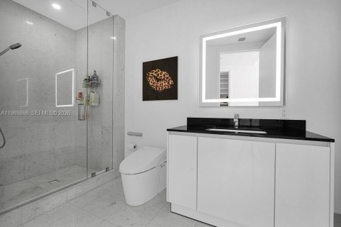 Condo in Sunny Isles Beach, Florida, 4 bedrooms  № 2030685 - photo 18