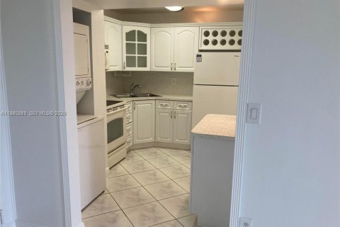 Купить кондоминиум в Майами, Флорида 2 спальни, 78.04м2, № 2046969 - фото 7