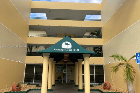 Купить кондоминиум в Майами, Флорида 2 спальни, 78.04м2, № 2046969 - фото 6