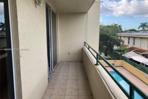 Купить кондоминиум в Майами, Флорида 2 спальни, 78.04м2, № 2046969 - фото 9