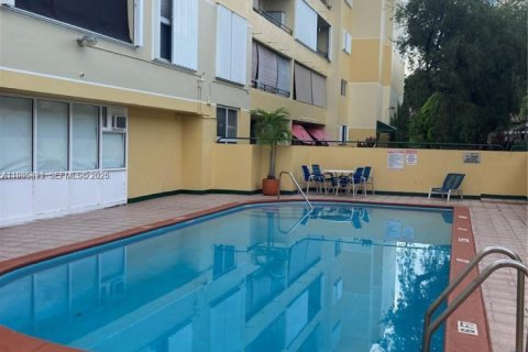 Купить кондоминиум в Майами, Флорида 2 спальни, 78.04м2, № 2046969 - фото 5