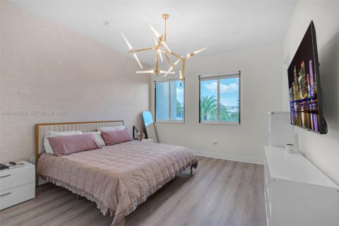 Touwnhouse à vendre à Doral, Floride: 4 chambres, 168.34 m2 № 2385244 - photo 5