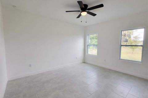 House in Palm Bay, Florida 4 bedrooms, 156.17 sq.m. № 2108156 - photo 9
