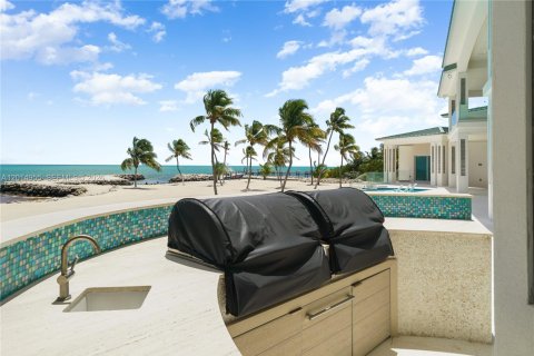 Casa en venta en Tavernier, Florida, 5 dormitorios, 761.8 m2 № 2171306 - foto 22