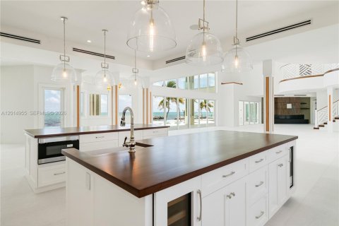Casa en venta en Tavernier, Florida, 5 dormitorios, 761.8 m2 № 2171306 - foto 6