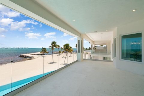 Casa en venta en Tavernier, Florida, 5 dormitorios, 761.8 m2 № 2171306 - foto 16