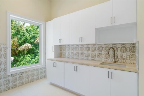 Casa en venta en Tavernier, Florida, 5 dormitorios, 761.8 m2 № 2171306 - foto 18