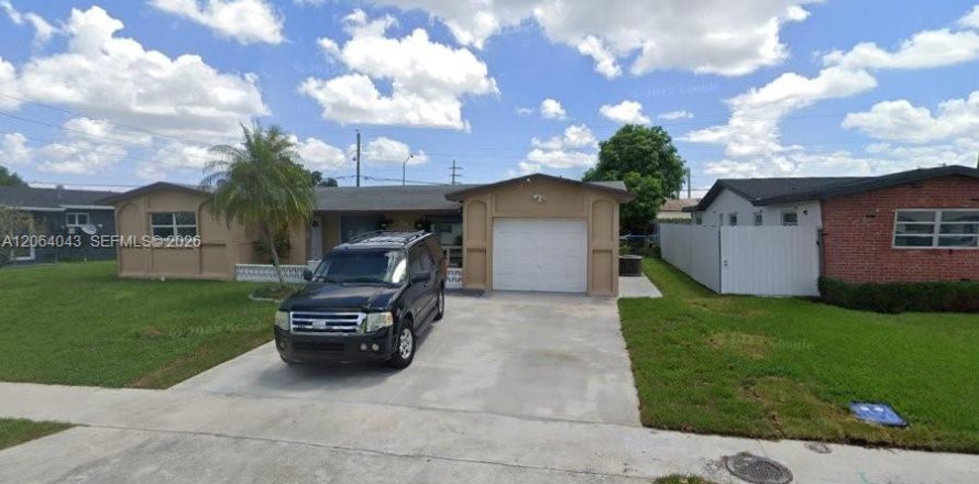 Villa ou maison à Pembroke Pines, Floride 5 chambres, 194.17 m2 № 2274900