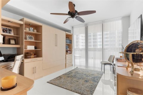 Купить кондоминиум в Холливуд, Флорида 3 комнаты, 257.99м2, № 2190691 - фото 26