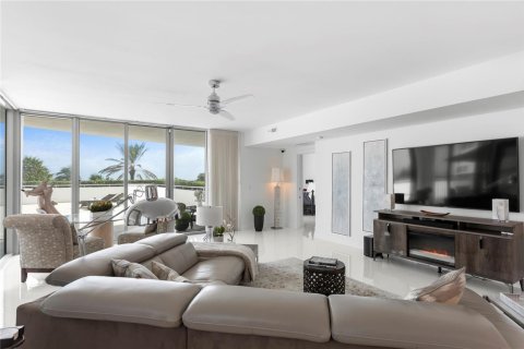 Купить кондоминиум в Холливуд, Флорида 3 комнаты, 257.99м2, № 2190691 - фото 15