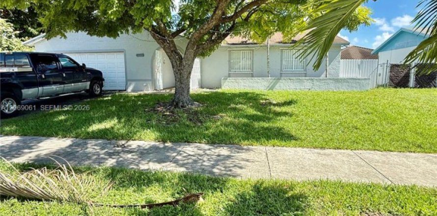 Villa ou maison à Homestead, Floride 3 chambres, 150.87 m2 № 2295960