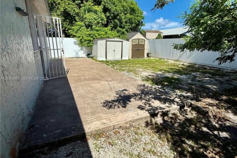 Villa ou maison à vendre à Homestead, Floride: 3 chambres, 150.87 m2 № 2295960 - photo 21