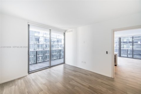 Condo in Miami, Florida, 2 bedrooms № 2186293 - photo 9