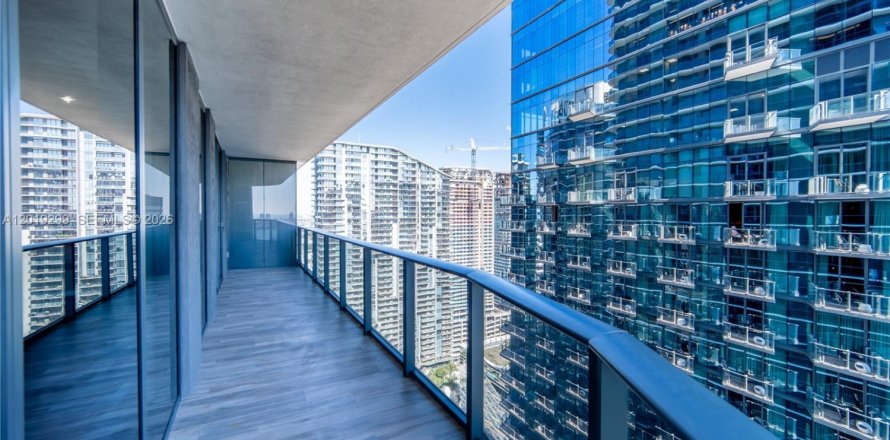 Condo in Miami, Florida, 2 bedrooms № 2186293