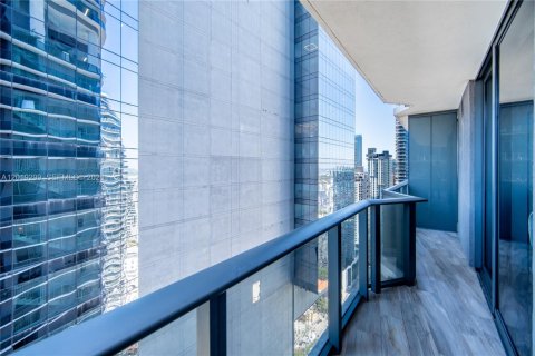Condo in Miami, Florida, 2 bedrooms № 2186293 - photo 3