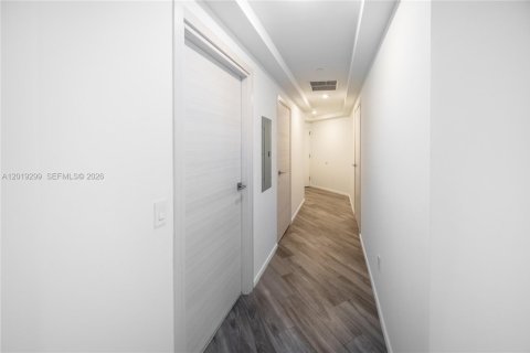 Condo in Miami, Florida, 2 bedrooms № 2186293 - photo 14