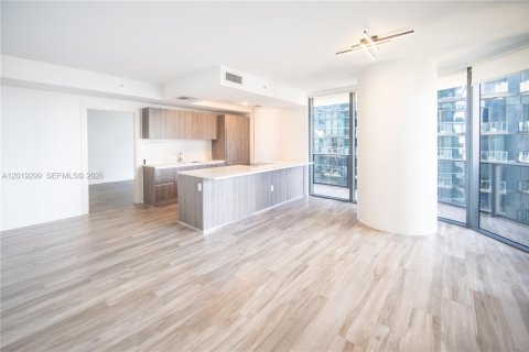 Condo in Miami, Florida, 2 bedrooms № 2186293 - photo 6