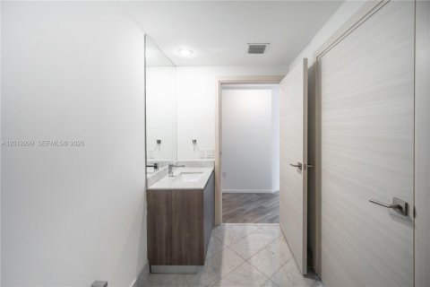 Condo in Miami, Florida, 2 bedrooms № 2186293 - photo 22