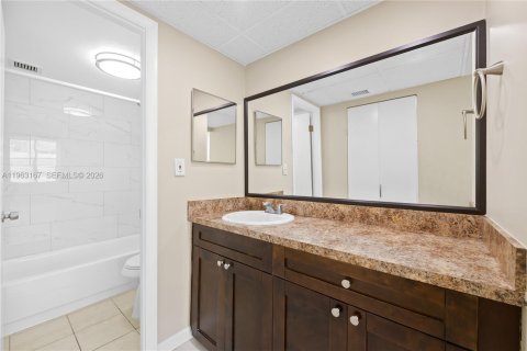 Copropriété à louer à North Miami Beach, Floride: 1 chambre, 72.46 m2 № 2024220 - photo 15