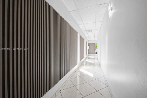 Copropriété à louer à North Miami Beach, Floride: 1 chambre, 72.46 m2 № 2024220 - photo 20
