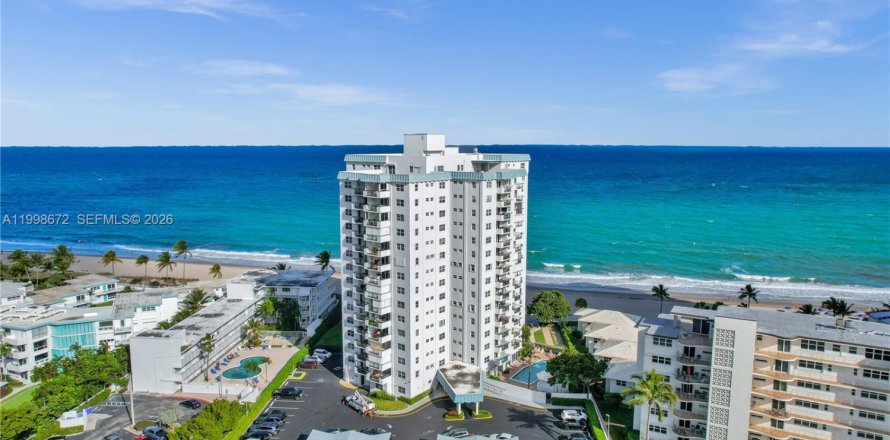 Condo in Lauderdale-by-the-Sea, Florida, 2 bedrooms  № 2067442