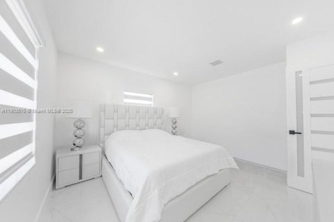 Villa ou maison à vendre à Miami Gardens, Floride: 4 chambres, 111.48 m2 № 1954420 - photo 17