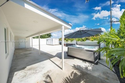 Villa ou maison à vendre à Miami Gardens, Floride: 4 chambres, 111.48 m2 № 1954420 - photo 23