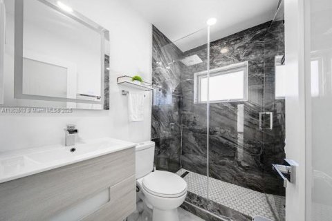 Villa ou maison à vendre à Miami Gardens, Floride: 4 chambres, 111.48 m2 № 1954420 - photo 19