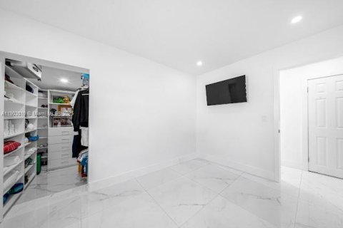 Villa ou maison à vendre à Miami Gardens, Floride: 4 chambres, 111.48 m2 № 1954420 - photo 14