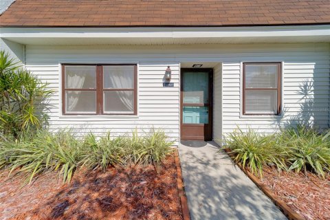 Condominio en Seminole, Florida, 2 dormitorios № 2106310