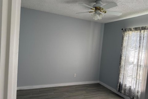 Villa ou maison à louer à Orlando, Floride: 3 chambres, 126.25 m2 № 2112385 - photo 5