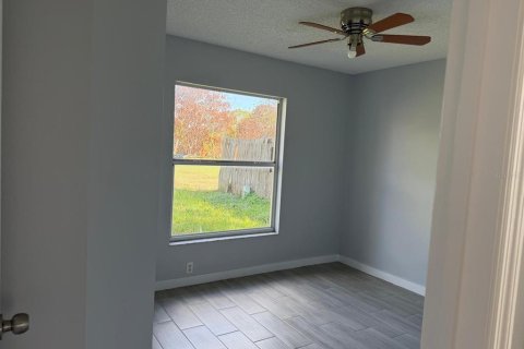 Villa ou maison à louer à Orlando, Floride: 3 chambres, 126.25 m2 № 2112385 - photo 3