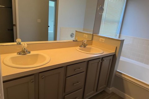 Villa ou maison à louer à Orlando, Floride: 3 chambres, 126.25 m2 № 2112385 - photo 11