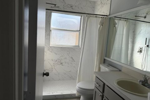 Villa ou maison à louer à Orlando, Floride: 3 chambres, 126.25 m2 № 2112385 - photo 4