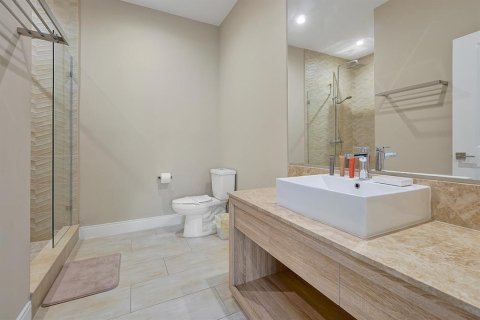 Townhouse in Kissimmee, Florida 4 bedrooms, 218.88 sq.m. № 690565 - photo 15
