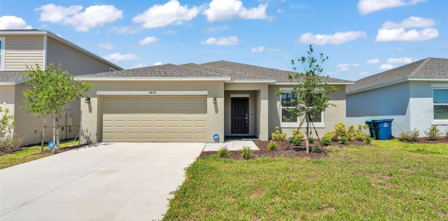 Villa ou maison à Lake Hamilton, Floride 4 chambres, 195.65 m2 № 1873571