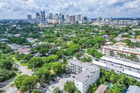 Condominio en venta en Fort Lauderdale, Florida, 1 dormitorio, 53.88 m2 № 1589311 - foto 2