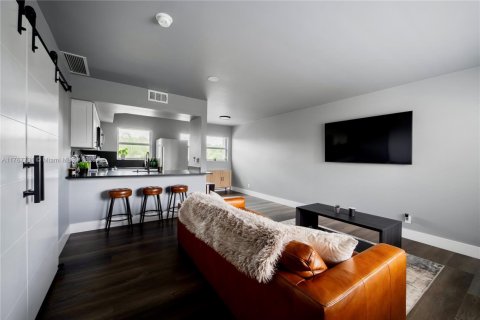 Condominio en venta en Fort Lauderdale, Florida, 1 dormitorio, 53.88 m2 № 1589311 - foto 8